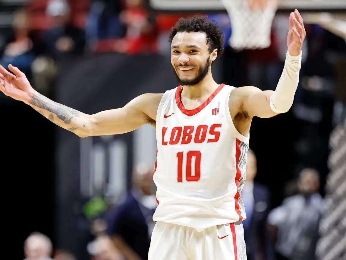 北控男篮已经签下了在NBA发展联盟效力的杰伦·豪斯！杰伦·豪斯在NBA发展