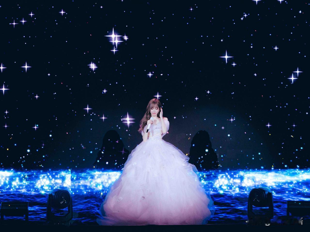 王心凌这波纽约浪漫直接戳中DNA💗看到王心凌纽约演唱会repo，直接破防了！