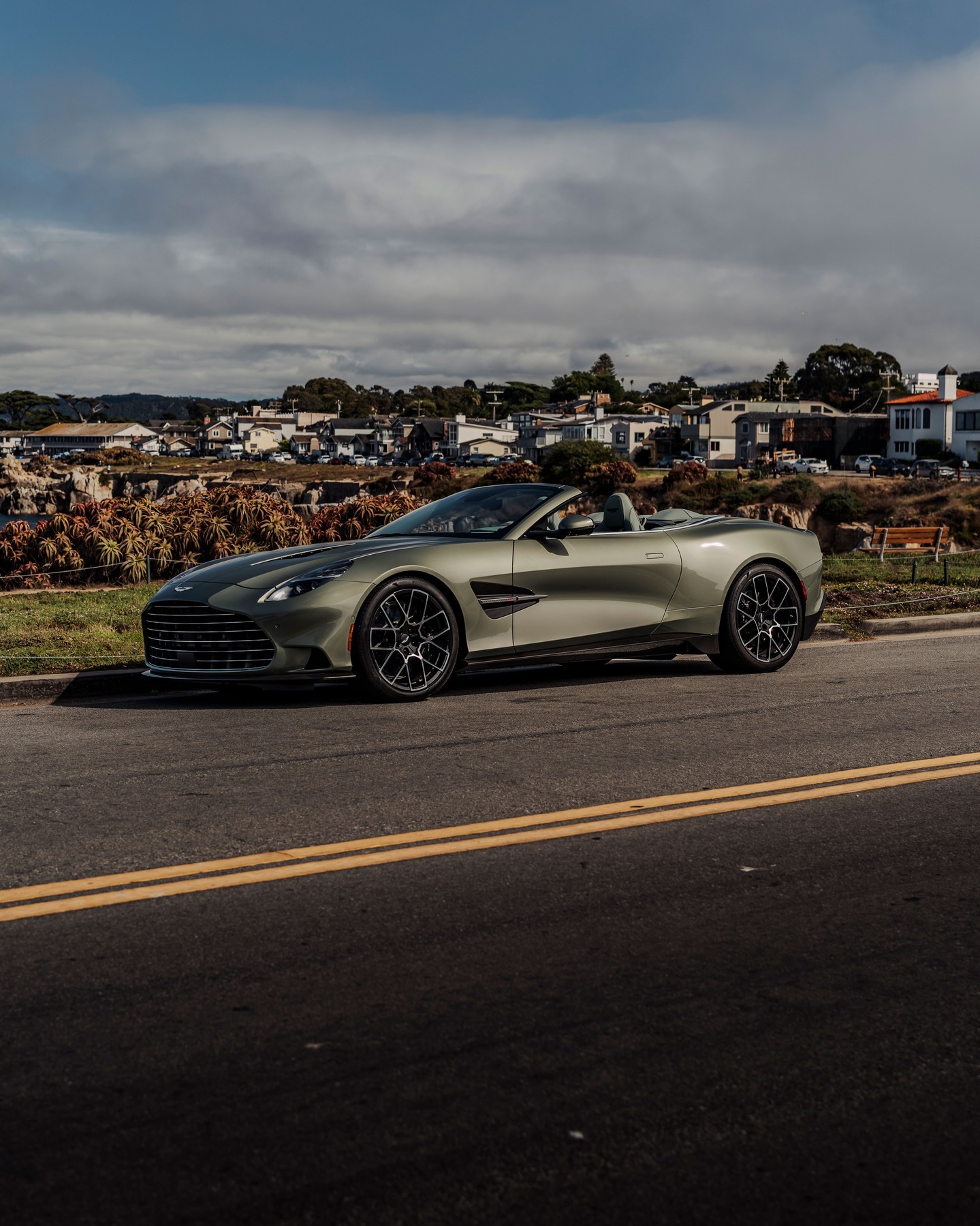 AstonMartinVanquishVolante​​​