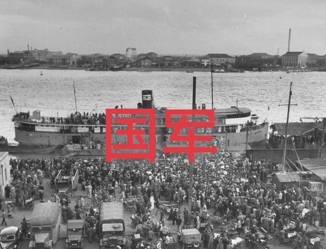 跟着蒋介石去台湾的六十万国军，基本绝后了，足见光头毫无格局。我也是纳闷了，光头怎