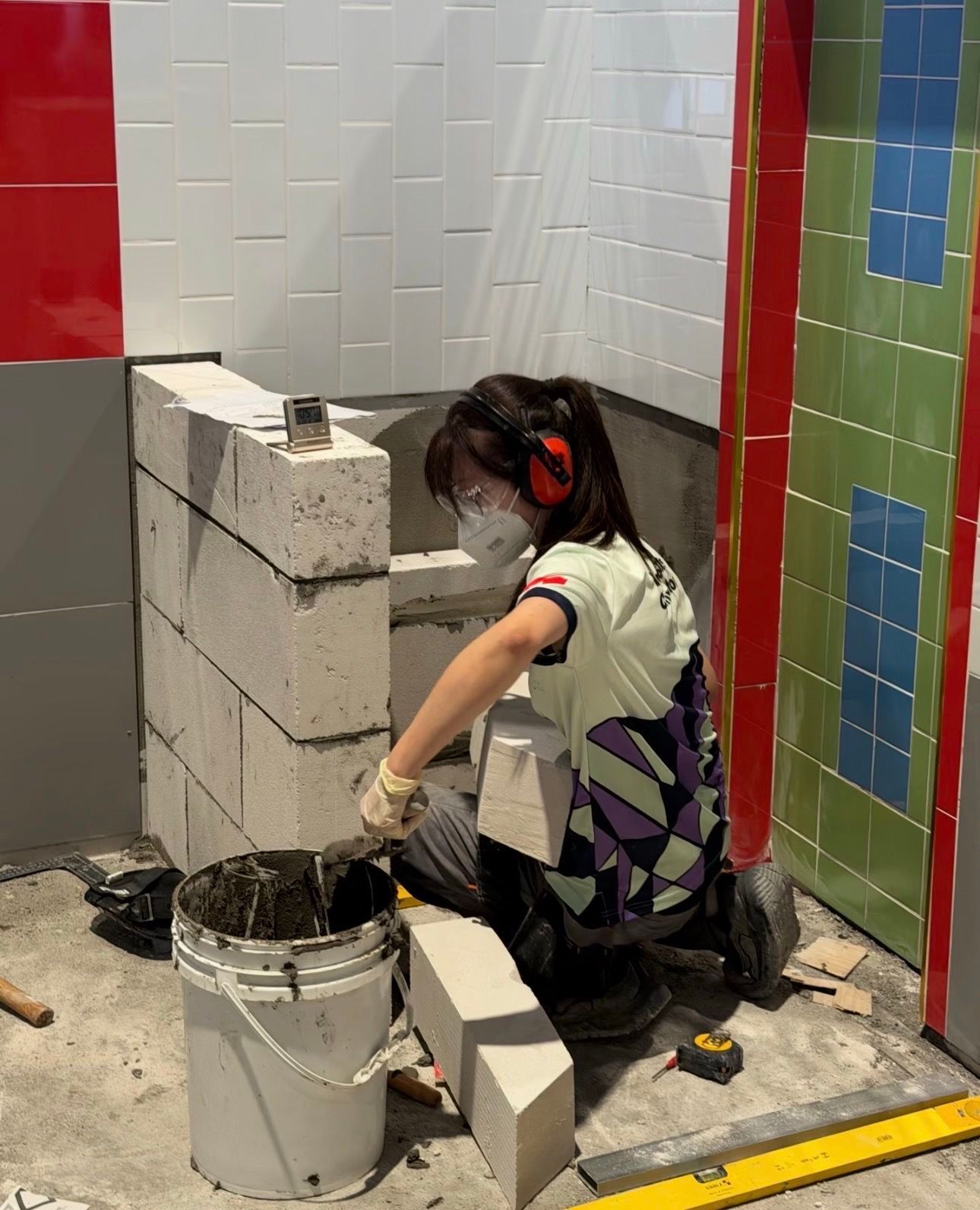 世界技能大赛贴瓷砖项目唯一香港女选手，含金量真足。​​​