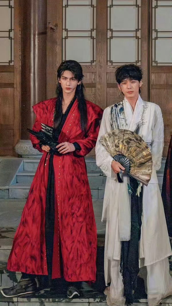 白宇张凌赫男人和男孩张凌赫还是太嫩了哈哈哈笑发财了​​​