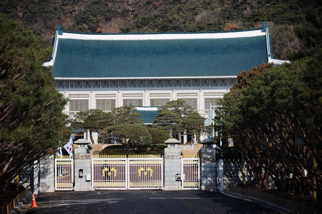 青瓦台，“不信邪”的李在明回来了青瓦台有没有魔咒，得等到下台后才知；离开了青