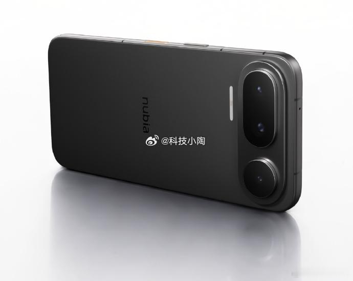 努比亚NaviXUltra外观根据官方信息，努比亚NaviXUltra镜头模
