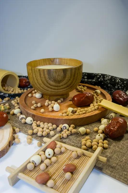 吃什么最养生？给大家分享几个超棒的选择。春分时节，菠菜枸杞炒鸡蛋是养肝明目好菜