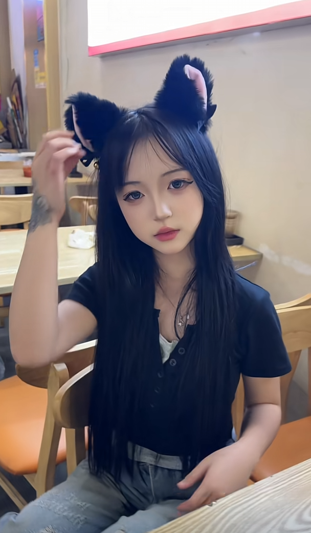 精神小妹都有契约精神，你对她好，她不会甩了你 