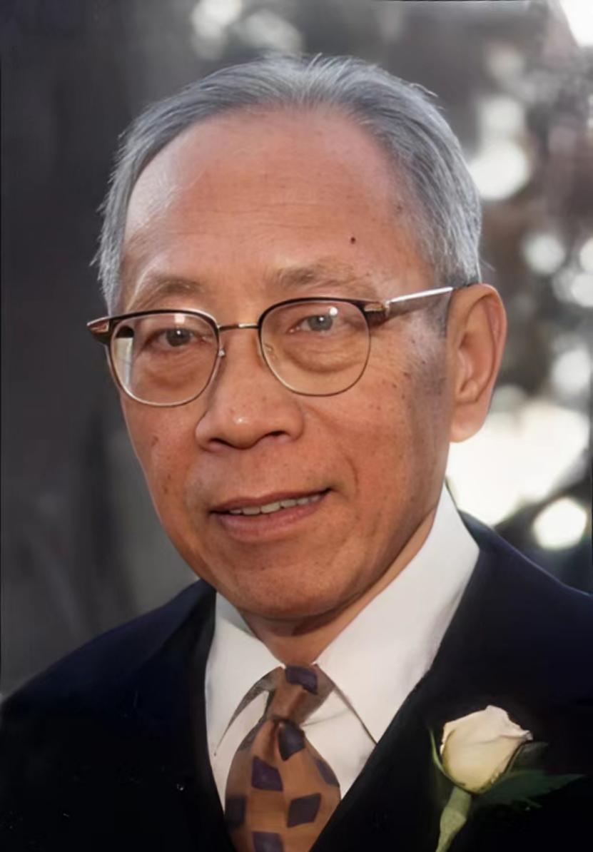 1940年，华罗庚在西南联大讲课，台下23岁的钟开莱皱起了眉。这个刚从物理系