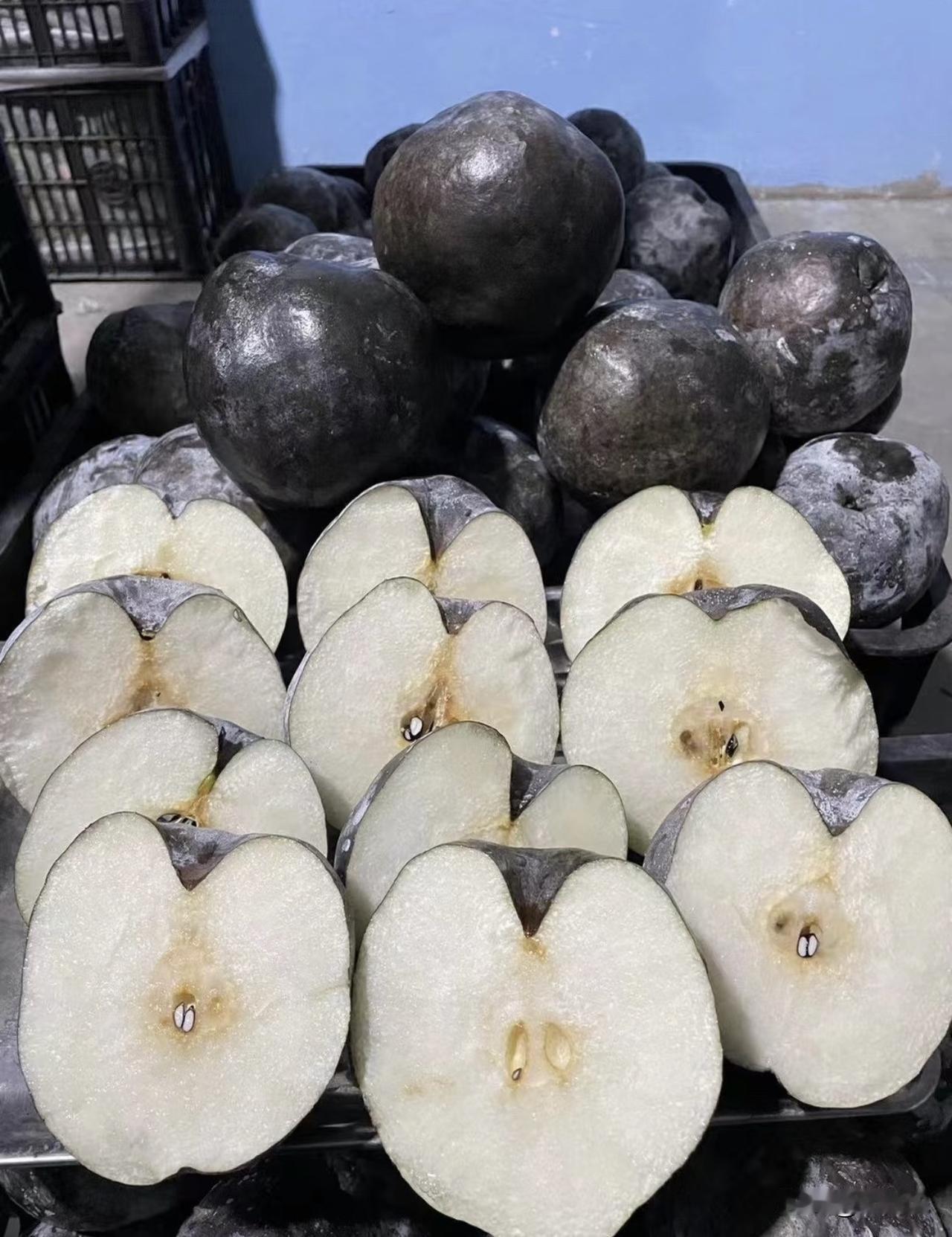 水果市场也塌房？央视揭露：五十多块的“进口金西梅”，不过是糖精毛桃！前几天，央视