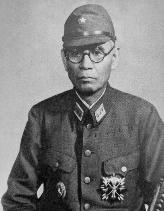 1942年，一孕妇将临产，不料却被日军抓住，没人性的日军，剥光她的衣服，将她押到