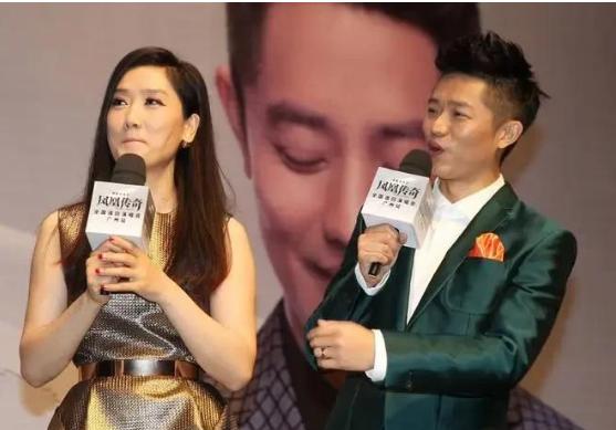 凤凰传奇的玲花说：“2004年有个老板准备用500万来包装我，但他提了个要求，如