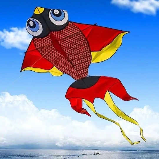 这都是谁往天上放的潍坊风筝会又一次刷新大家的认知，天上飞着各种奇奇怪怪又巨型无比