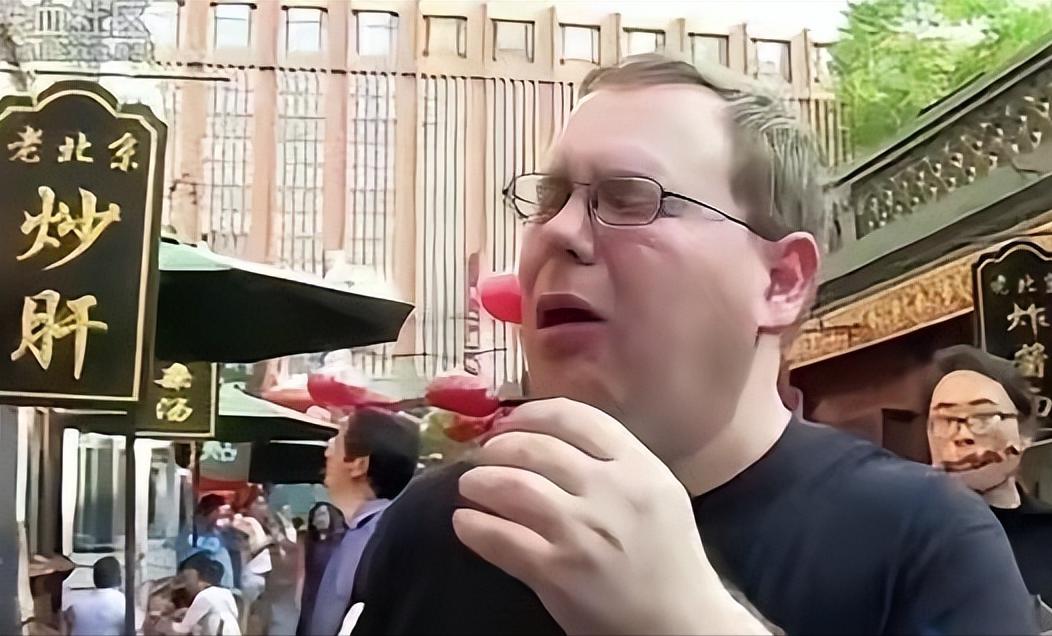 西方人接受不了我们吃动物内脏、吃狗肉，但却能接受自己吃人。以后再遇到问我们吃不吃