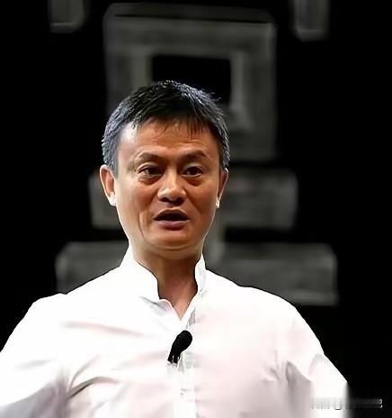 现在哪怕你卡里只有三五万存款，只要你死活不碰理财、不搞投资，老老实实把钱扔在银行
