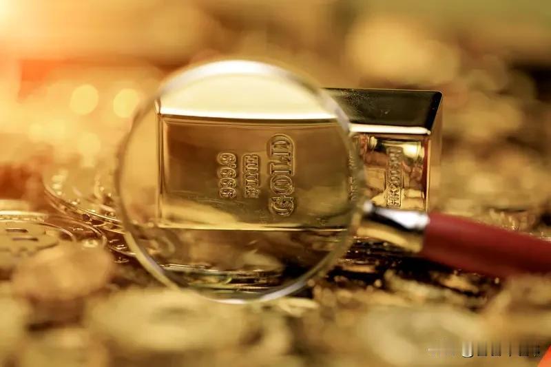 看一看，手里持有大量黄金的人心慌吗？这几天的黄金价格太吓人了。10月21号：金