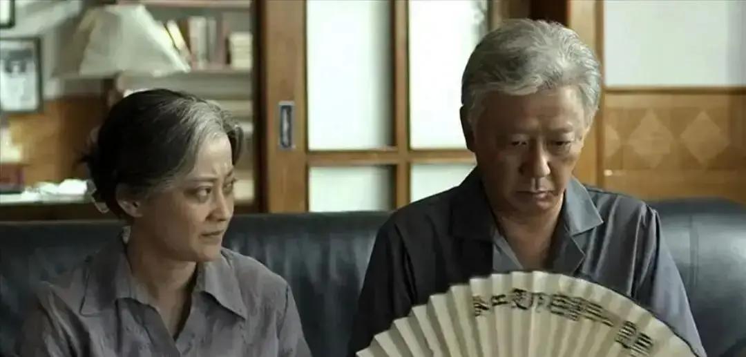 真正厉害的人，从不轻易搬家。《父母爱情》里，江德福一家16年没挪窝。当时部