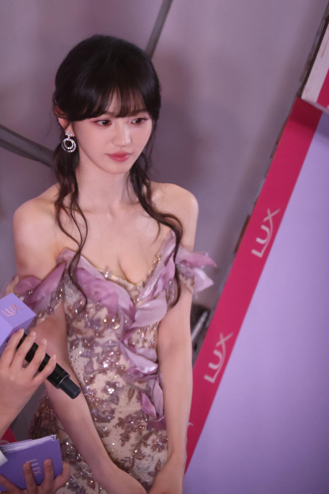 田曦薇好奇怪有人比我更相信我永远喜欢小田，祝田曦薇生日快乐🎂​​​