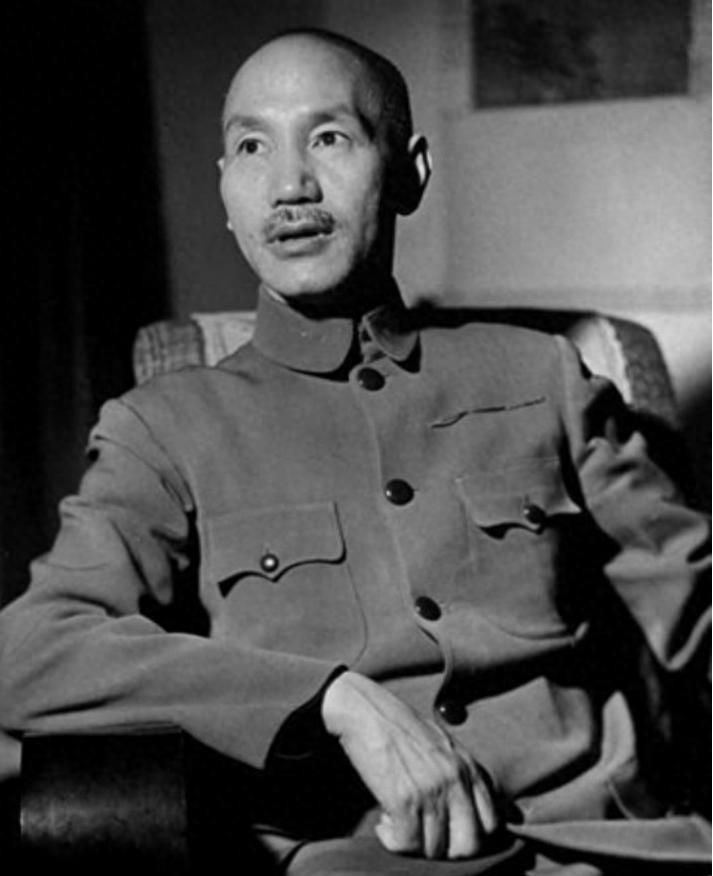 蒋纬国临终前爆料：哥哥蒋经国不是父亲亲生，我父亲没有生育能力1997年9月7日