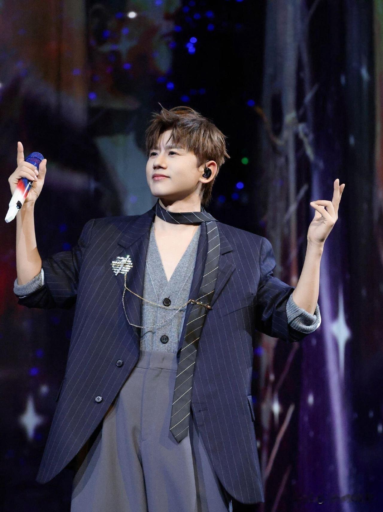 说实话，以前对张杰没什么好感但是昨天晚上之后，他真的是让我刮目相看。刘诗诗这