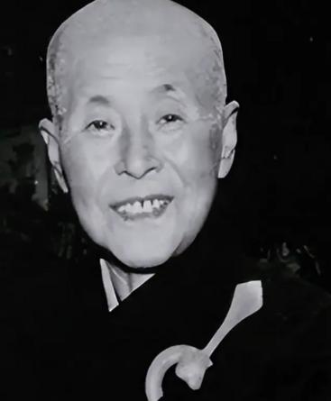 1995年，安徽85岁的女尼仁义师太临终前告诉他的徒弟：“我死后不烧，将我放入大