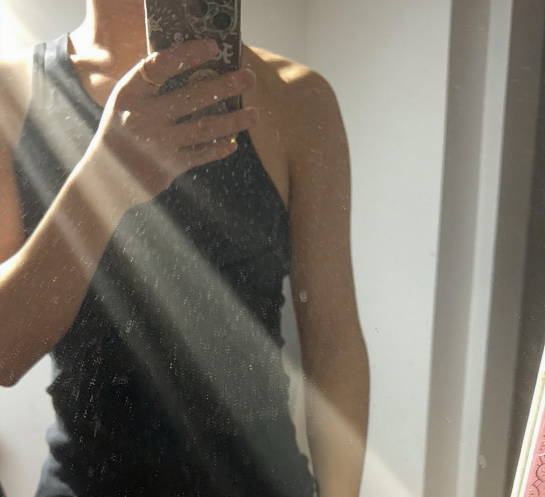 确实是这样，但是肚子上的肉是最难减的[捂脸哭]瘦10斤比我瘦30斤还明显​​​