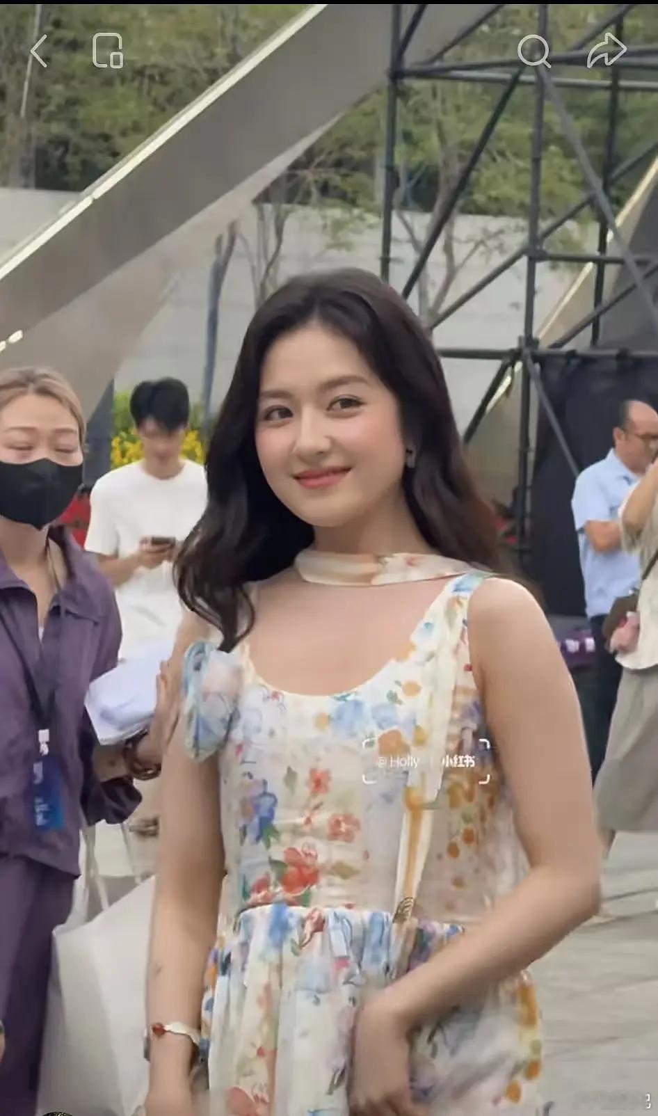 李兰迪和张婧仪身材差不多，有很大差别吗