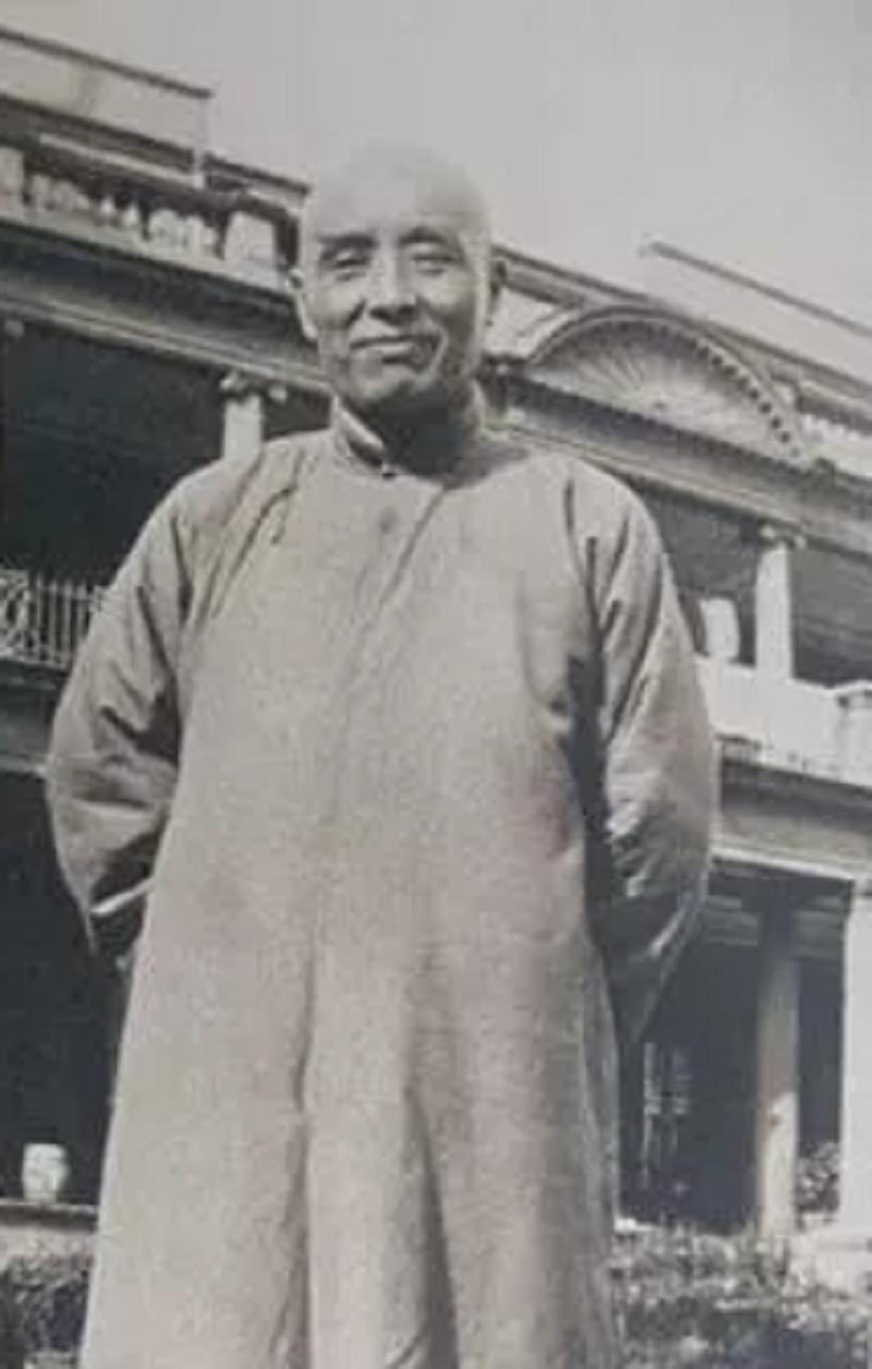 荣宗敬（1873年9月23日—1938年2月10日），名宗锦，字宗敬，江苏省无锡