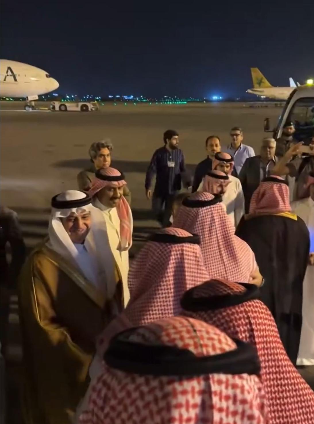 重磅，沙特要投资100亿美元，在巴基斯坦瓜达尔港建立炼油厂。之前，有专家说，