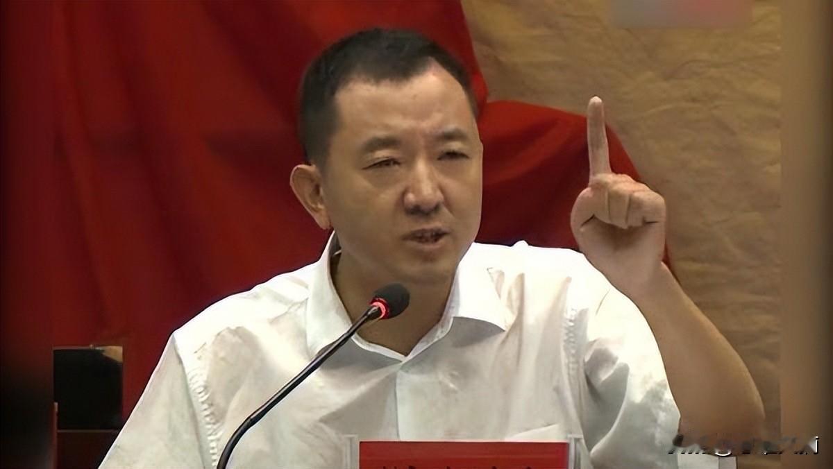 如果陈行甲还是县委书记，别说俞敏洪，首富也不敢说他“蹭吃蹭喝”。事情发生