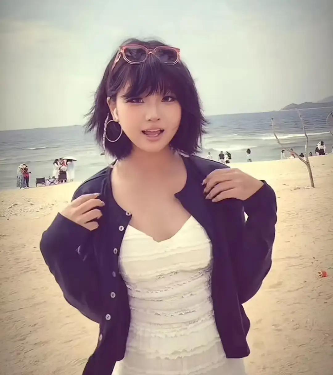 40度高温暴晒下，张九龄一个动作，彻底撕掉了德云社台下的伪装！我闺女镜头都懵了