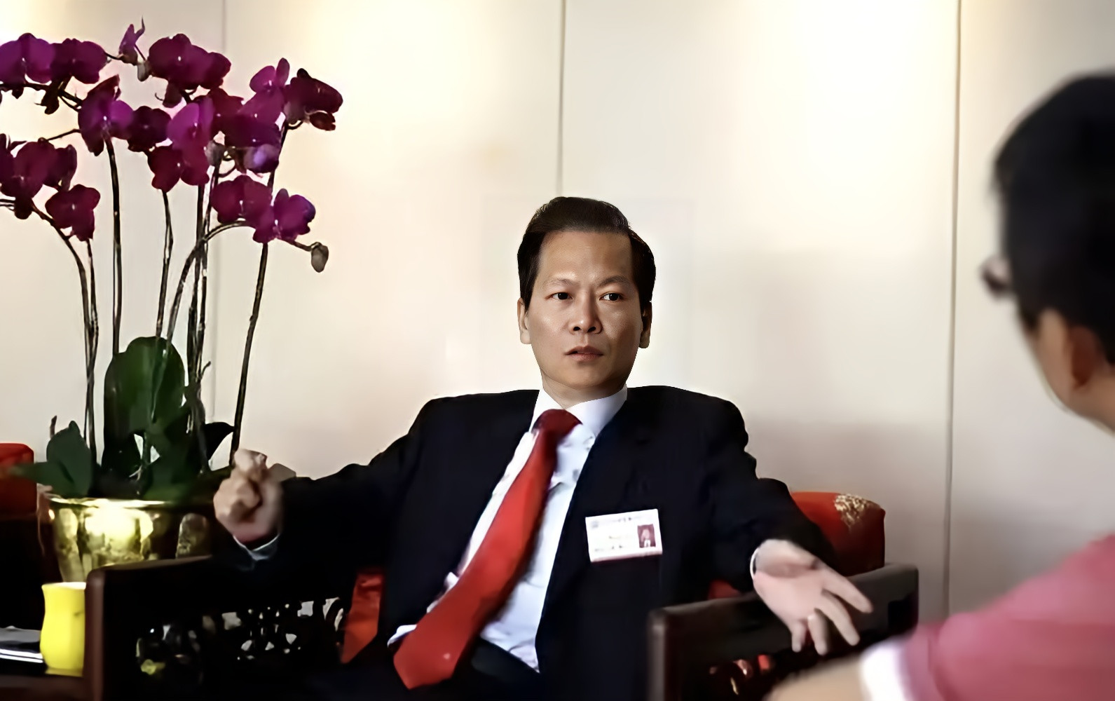 陈红天曾当众直言李嘉诚不算什么，认为双方根本不是一个级别。如今世事变迁，当年风光无限的祥祺集团创始人