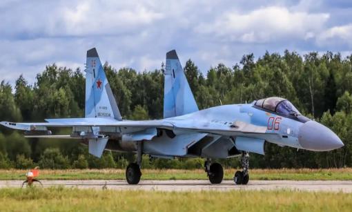 24架苏-35该怎么处理，现在变成了一个让人头疼的问题。咱们空军手里的这批苏-3