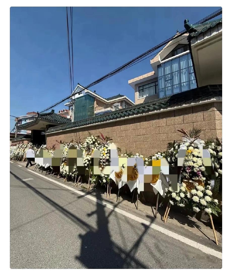 现在好了，拉遗体、火化、存放骨灰这些基础活儿，全都归公家管，还是公益性质，基本不