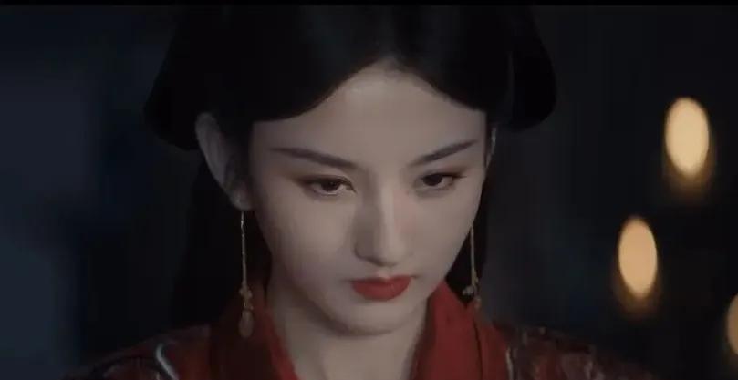 《折腰》改了重生的设定，逻辑上就有了问题，原著是重生文小乔知道很多人的未来发展