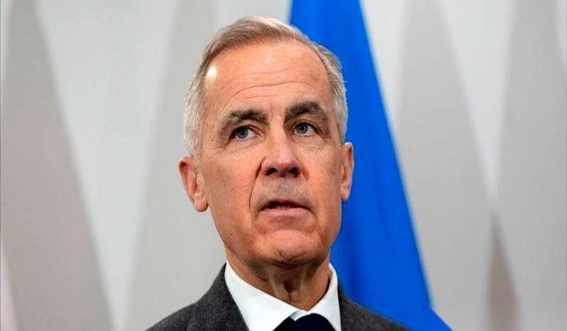 屁颠屁颠跟了那么久，最后换来一句“我们家第52个州”的羞辱，外加一顿关税大棒。