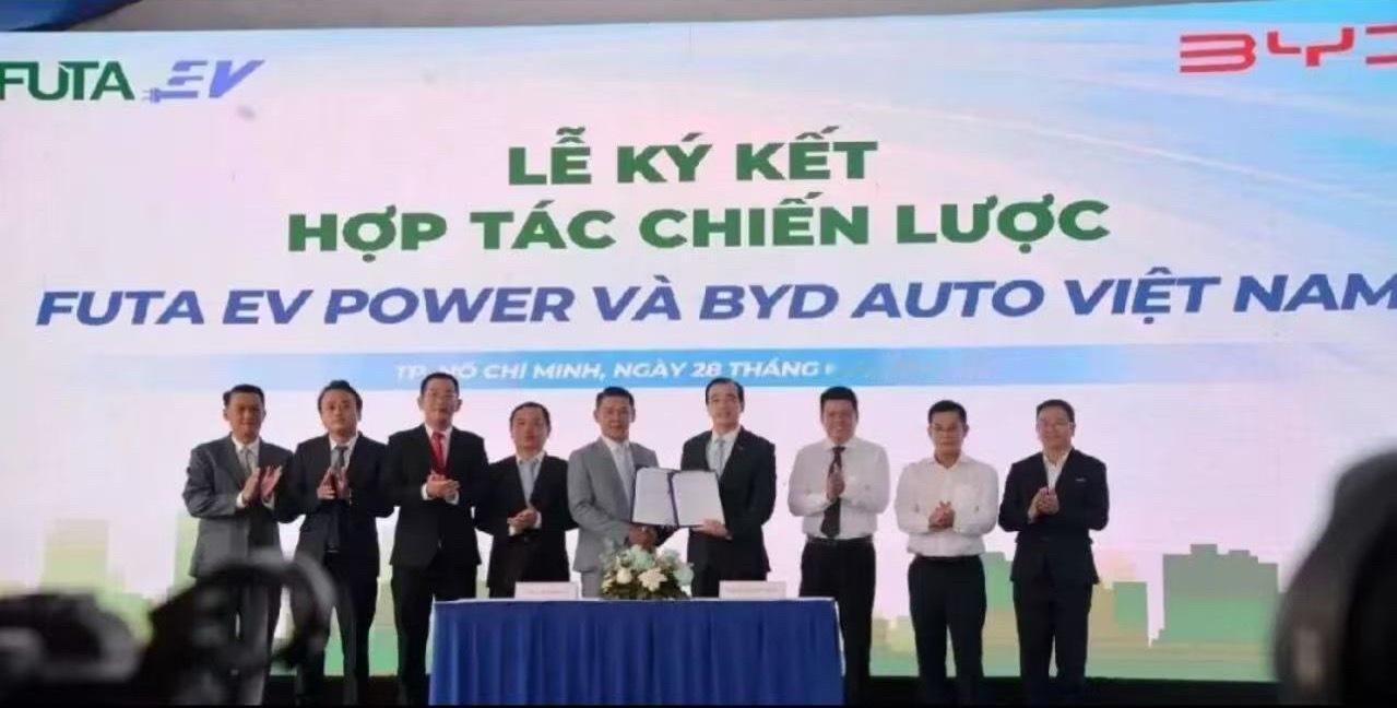 比亚迪日前，比亚迪（BYD）与越南客运及交通运输集团FUTAGroup（方庄