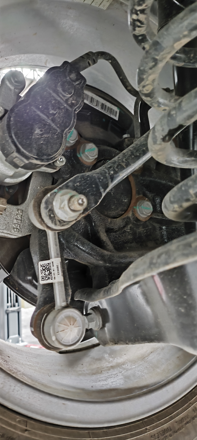 24年3月购买3月购买的车，6月就生锈，真的太垃圾了，我以前8万的车，都不会生