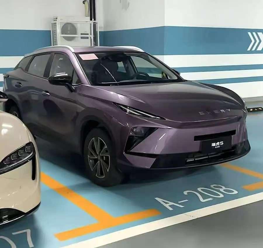 很多人吐槽奇瑞新车上市速度有些慢，而且在外观设计方面总感觉差点意思，目前在售的有