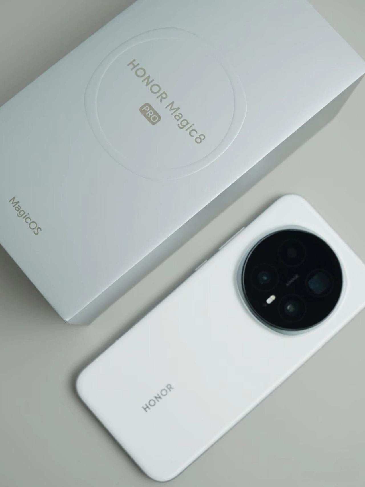 Pro换过来，用了十天，纯个人真实感受。对比用了五年的P40Pro，它屏幕