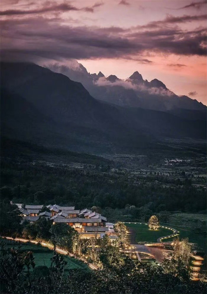 人生，其实是不断在调效自己的感觉和感受的一生。时光流变，突然在某一天，终于遇见了