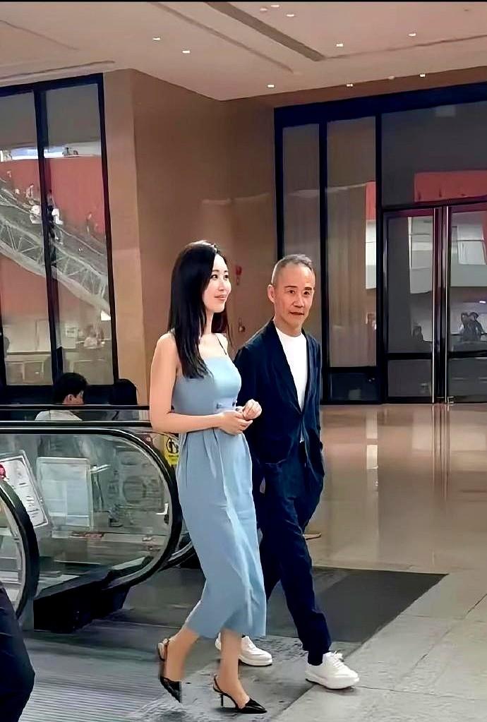 王石回应田朴珺傍大款：是我傍了她2024年1月王石直播证实，两人有个3岁婚内