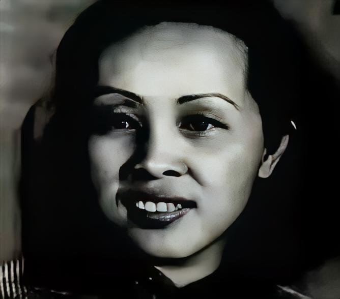 73岁的低保户梁诗伟做梦都没想到，他家漏雨的老屋瓦片下面，藏着一个足以买下半个国