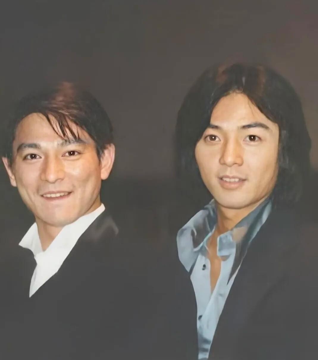 1998年刘德华和郑伊健那场对决，表面是票房唱片之争，根子上是港娱新旧偶像路线的一次正面碰撞。那年《