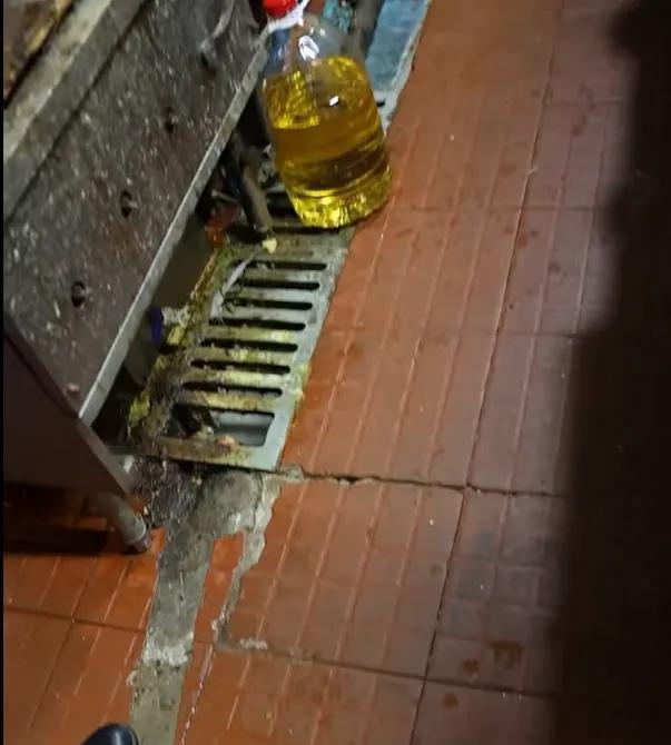 上海“明呈黄鱼面馆”被立案调查这事，真是让人惊掉下巴。这店号称“最好吃的黄鱼面”