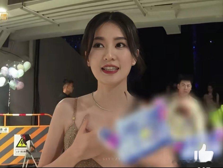 乔欣变样了冲上热搜，点开妆教视频差点没认出，这哪里是变样，分明是解锁温柔顶配颜值