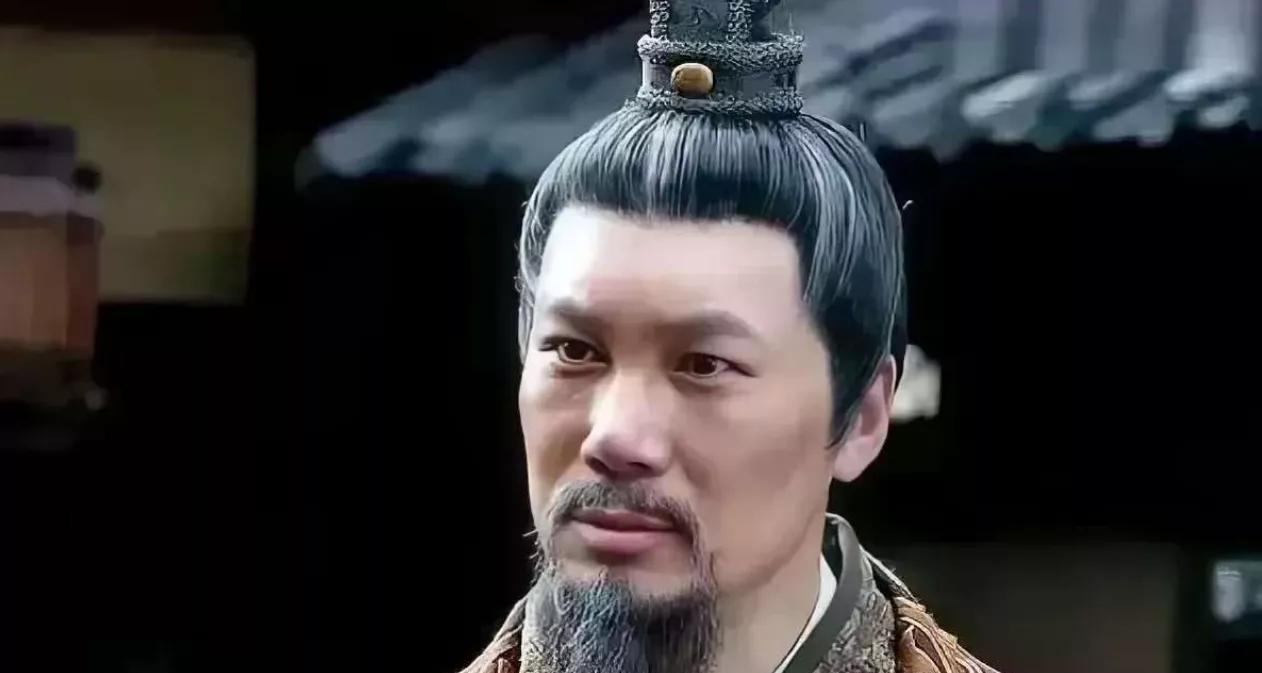 屈宜臼啐了口血沫，突然笑出声。当年吴起被乱箭钉在楚悼王尸体上时，他就知道这是个死