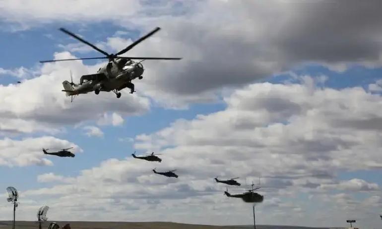 俄罗斯这轮猛打基辅电网，更像在为下一步行动“铺路”。有消息称，基辅多地拉闸