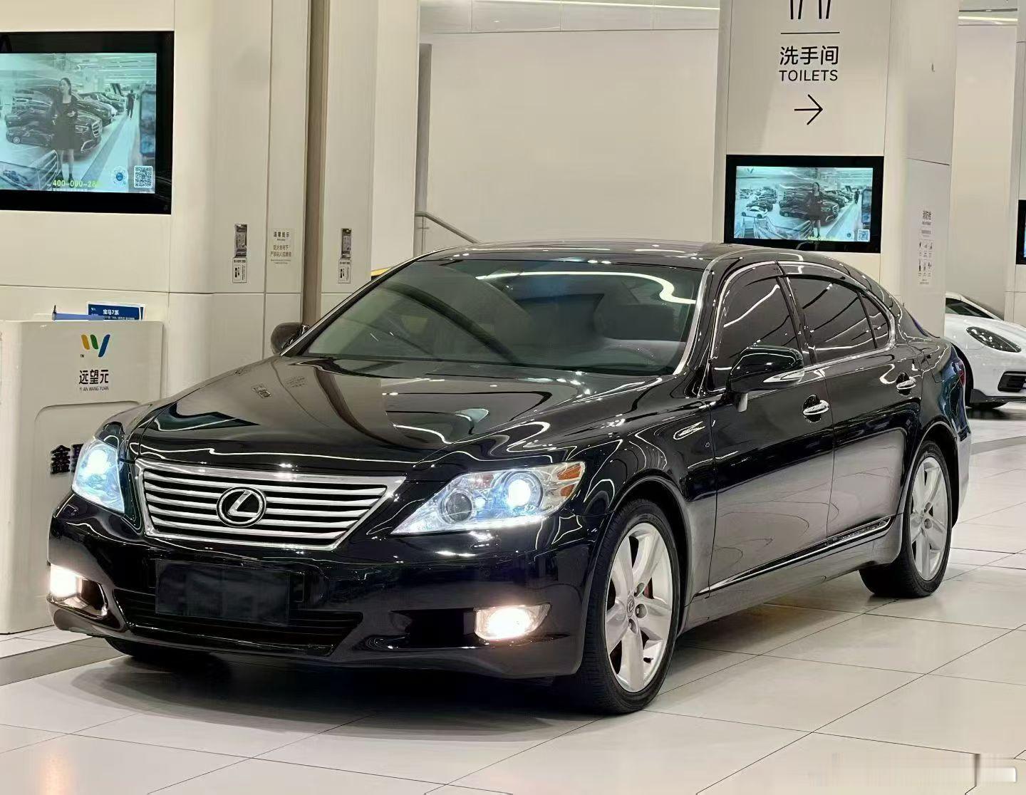 雷克萨斯Ls460L 10款尊贵版  大V8纵享丝滑  ​