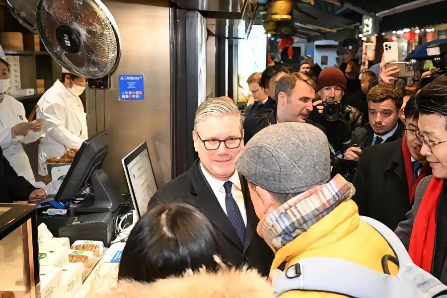 ✨落配的欧洲不如鸡✨🐼前几年，中国同欧洲谈“中欧投资协定”，协议谈完了被