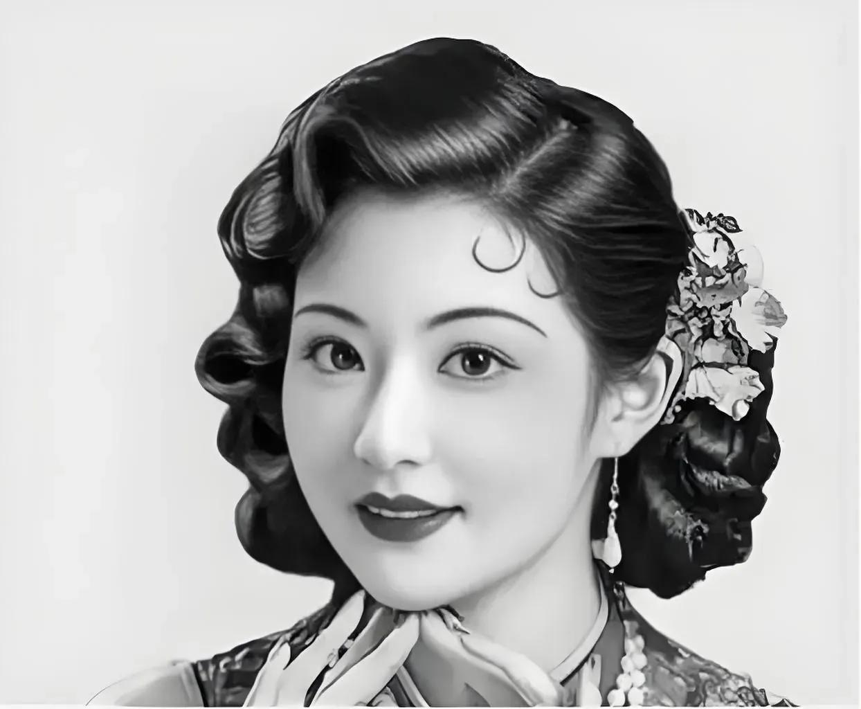 1939年，40岁的白兰花勾引宋霭龄23岁的儿子，在马尼拉成婚。宋霭龄气得浑身颤