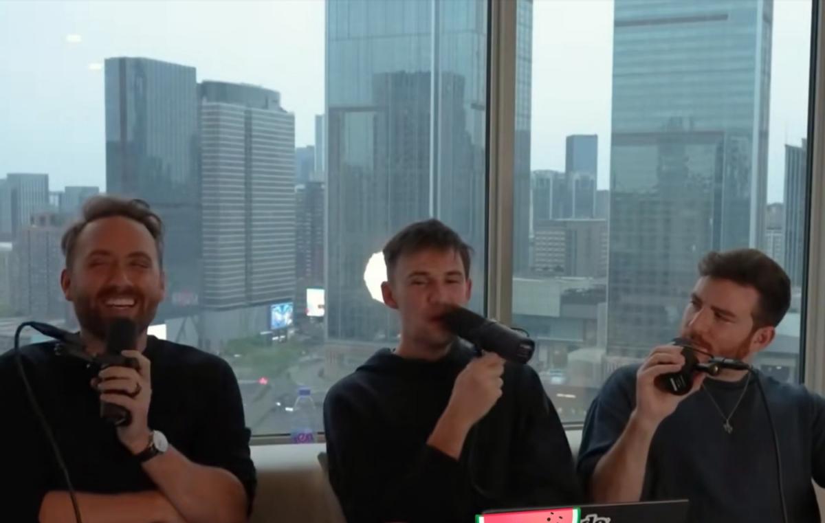 美国人观察中国还真是很仔细的，这三个美国网红说，中国的亿万富翁也很多。 但是